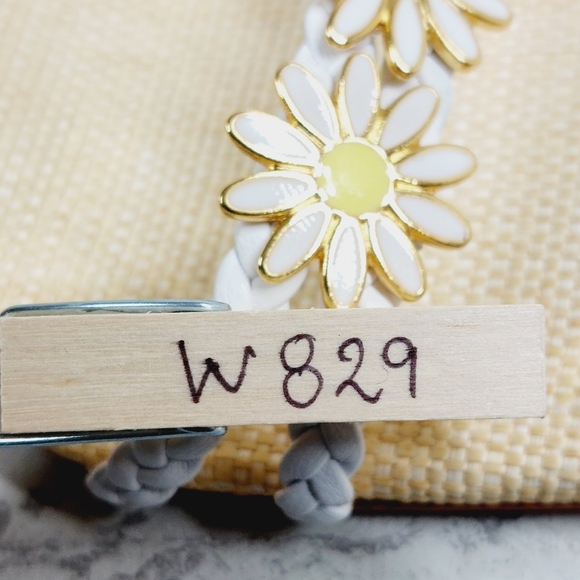 NEW Schutz Hina White Cream Flowers Square Toe Block Heel Strappy Sandals W829 - Picture 12 of 12